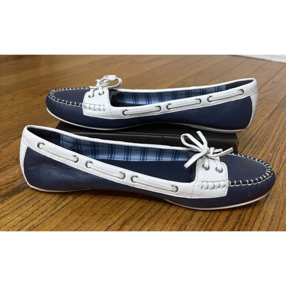 Coach Percy Leather Boat Shoes Women’s Size 10B Navy Cream A2775